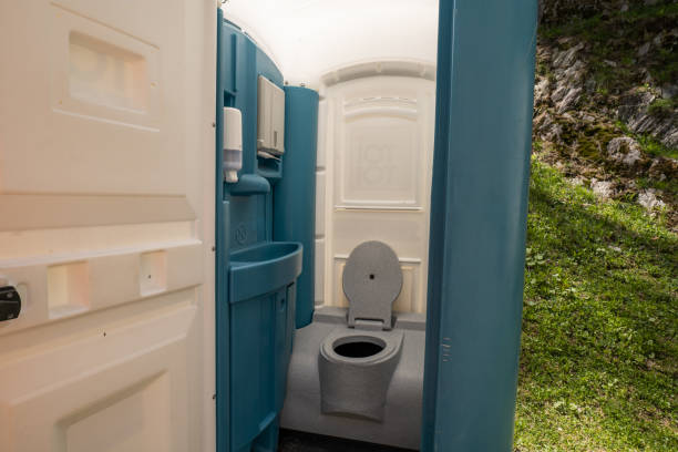 Portable Toilet Options We Offer in Alpine, CA